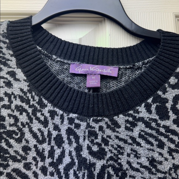 NWT Gloria Vanderbilt sweater - Picture 3 of 4